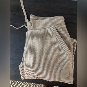 ALO Yoga Kids Beige Ribbed Joggers